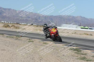 media/Oct-30-2025-Racers Edge (Thu) [[dabbdaf680]]/3-B Group/Session 3 (Turn 15 Inside)/